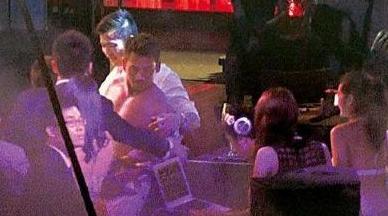 身价百亿的周焯华,周焯华真人照片