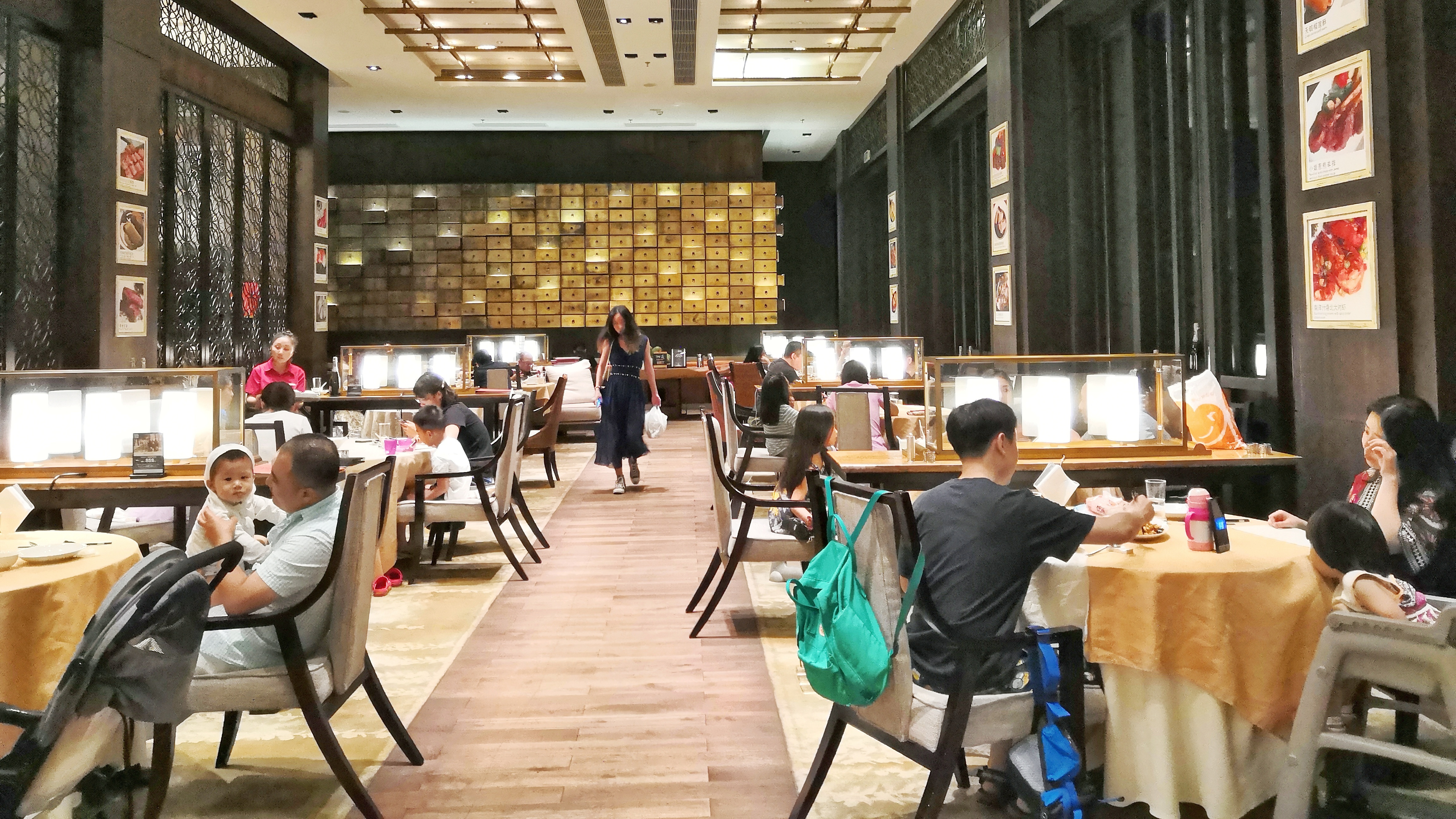 都是网红惹的祸，三亚万丽为何被称为最适合父母和宝宝住的酒店？