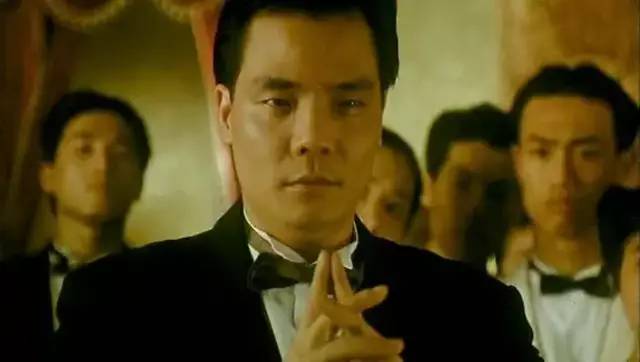 曾是周星驰的黄金配角红极一时,周星驰历任演员