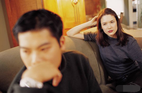 男人对女人说你活得不像女人,婚姻里一味贬低自己女人的男人