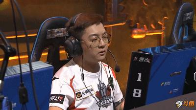 cfpls7总决赛vg夺冠,cfpls7总决赛白鲨夺冠时刻