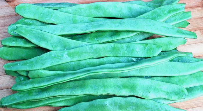 20年大厨说漏嘴，芸豆炒肉丝时，芸豆最忌直接炒，难怪不入味发黑