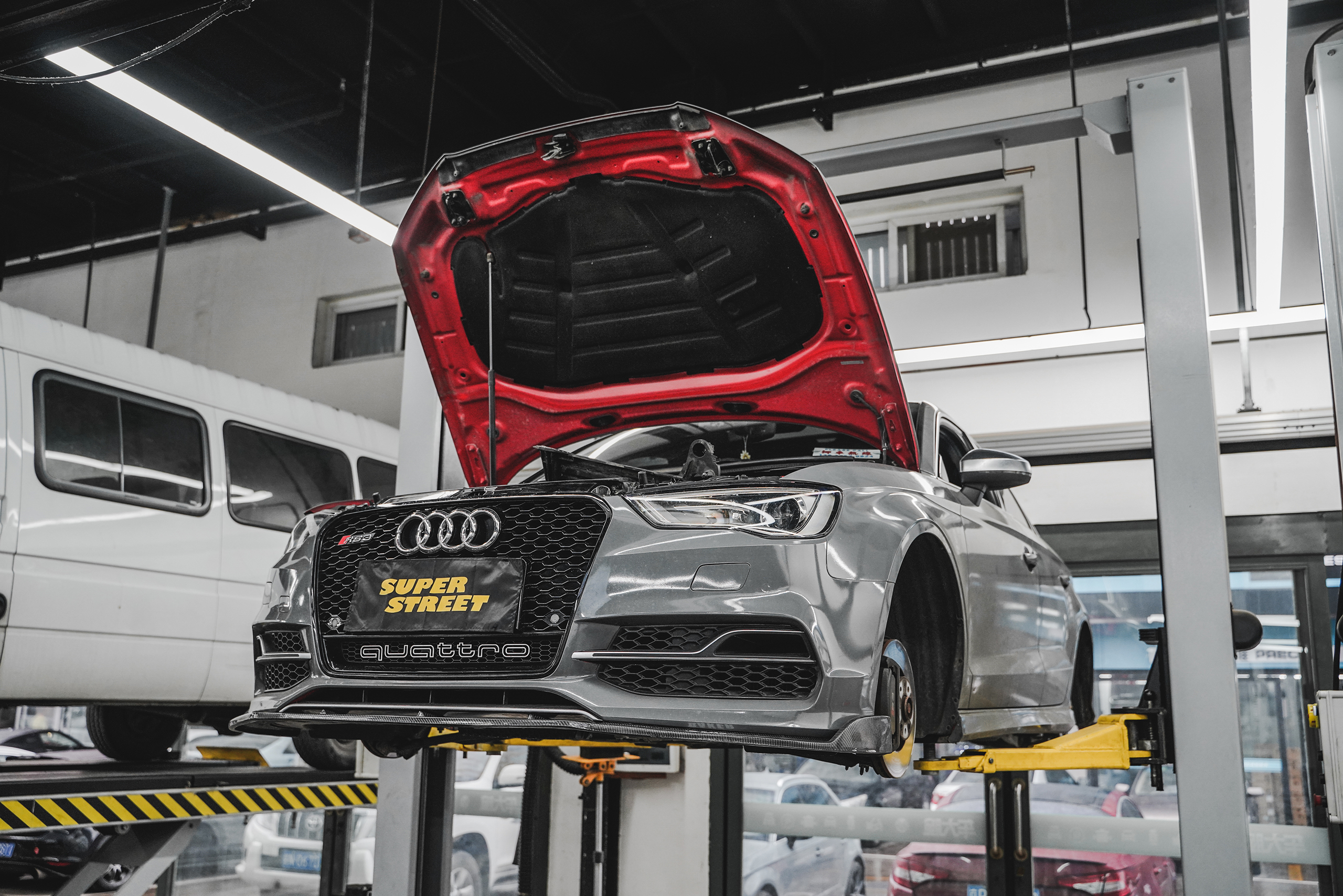 奥迪s3绞牙避震效果图,奥迪s3改装大涡轮