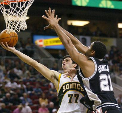 东契奇最初版本,东契奇77号是取自发音么