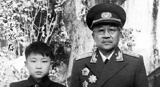 1955年授衔时，年纪最大的元帅、大将、上将、中将、少将都是谁？