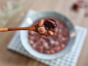 八宝粥的熬制方法最正宗的做法,怎么做出好喝的八宝粥