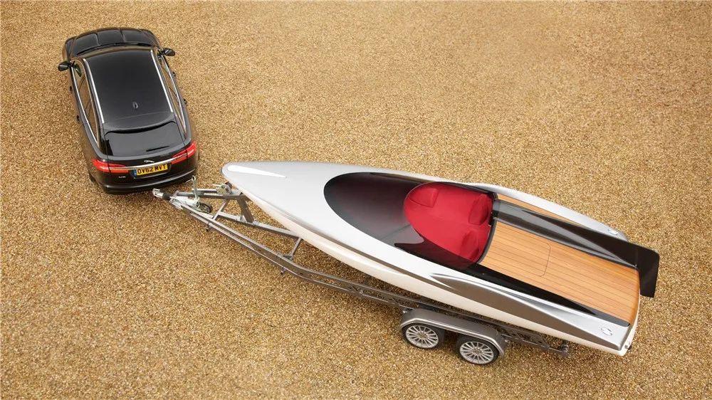 开过我们的豪车，再坐一坐我们的游艇！