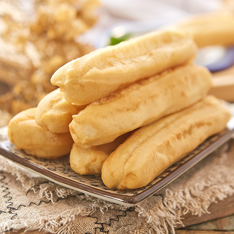 怎样炸外皮酥脆的油条绝密配方,如何快速炸油条又脆又蓬松