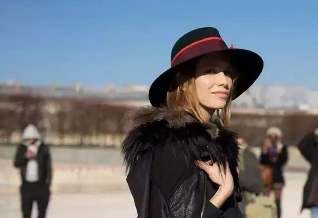 大饼脸买什么帽子,大饼脸戴什么帽子好看