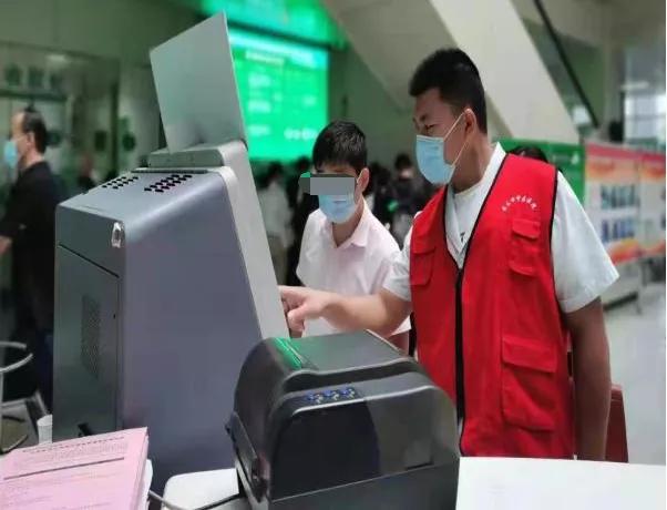 钂嬪竻涓尰,钁楀悕鑰佷腑鍖昏拫鍖荤敓