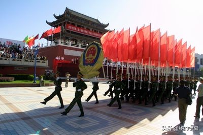 宁夏银川南门广场升旗仪式,银川南门广场升旗