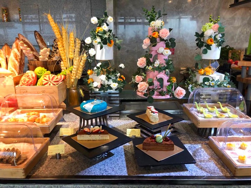 自助餐为啥总是吃几口就饱了,自助餐为什么一吃就饱了