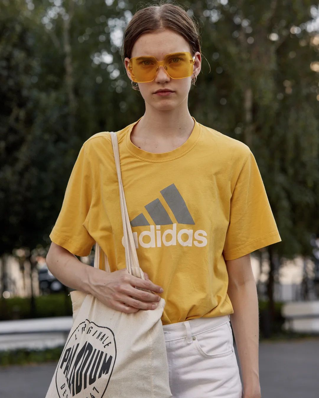 女士怎么挑选适合自己的墨镜,怎么选墨镜框适合脸型