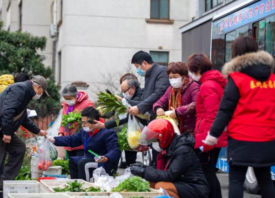 俞敏洪谈互联网买菜卖菜,俞敏洪问董宇辉讲卖菜的意义