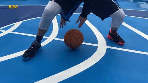 利拉德8.5代nba球场,利拉德上脚利拉德8代