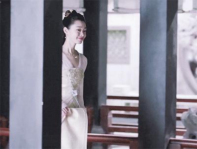 这位演技总能反超女一的配角，如今珠宝品位也耐人寻味