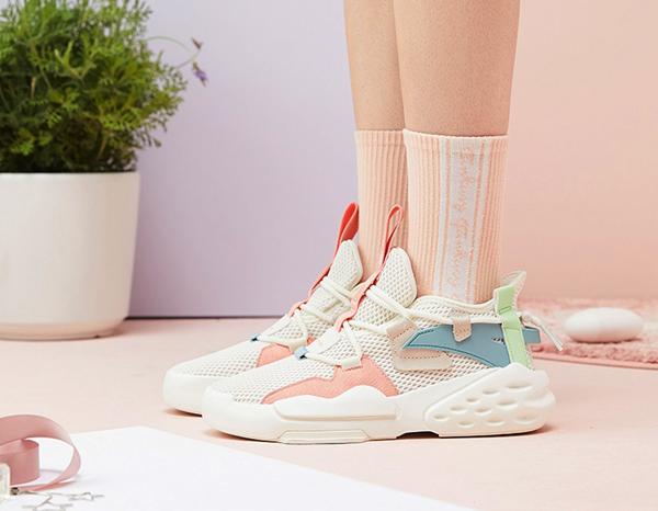 晋江：深度！从6·18首秀看科技创新助力安踏“新国货”运动