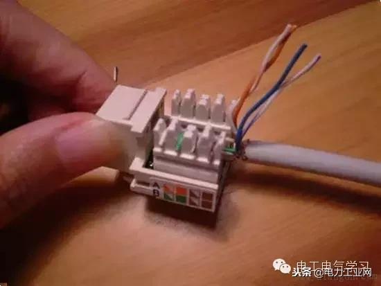 卧室轨道插座和网线插座怎么布局,电视信号插座及网线插座