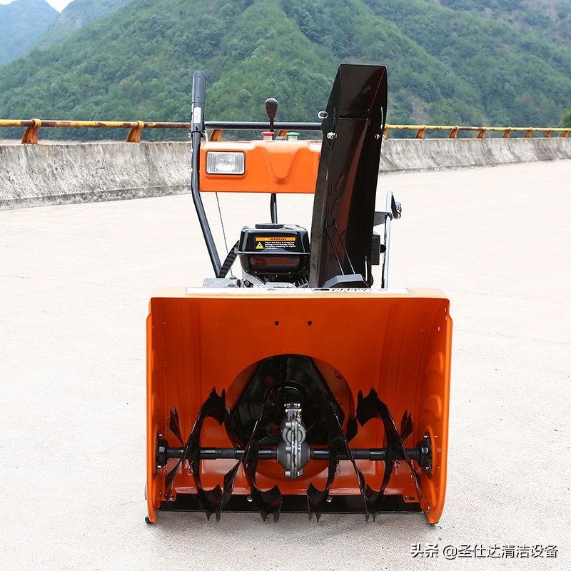 东北哈尔滨扫雪车,哈尔滨强力扫雪车设备