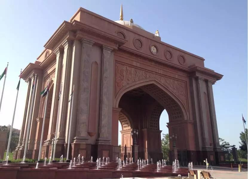 探秘全球唯一8级酒店,全球唯一的8星级酒店