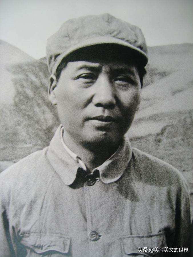 听彭德怀讲完毛岸英牺牲的经过，毛*东泽**久立窗前，吟诵《枯树赋》