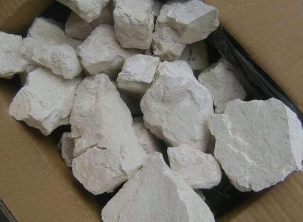 家里冬天室内湿气太重怎么处理,家里湿气太重需要开窗通风