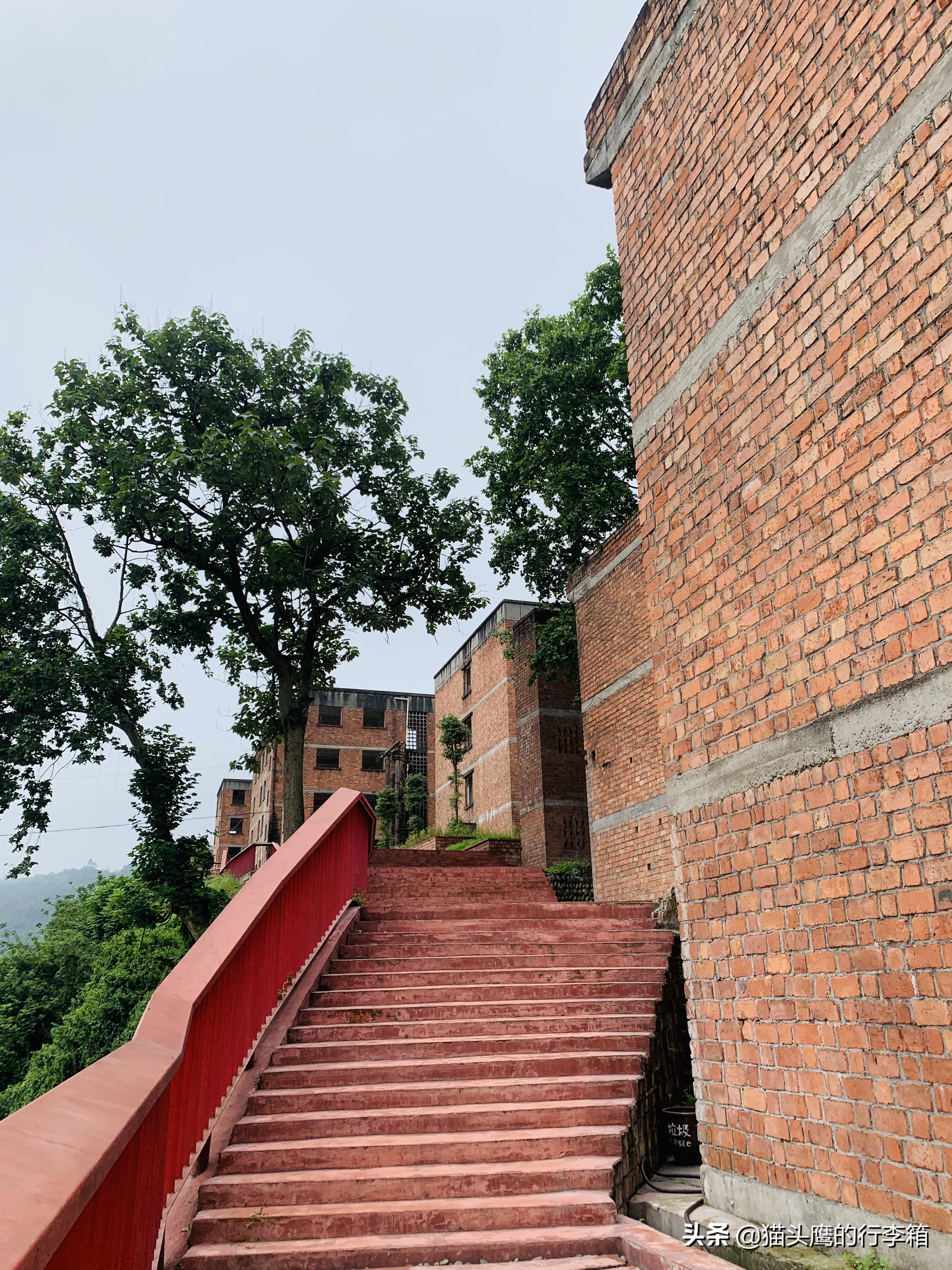 成都周边溶洞旅游景点,成都小众森林瀑布