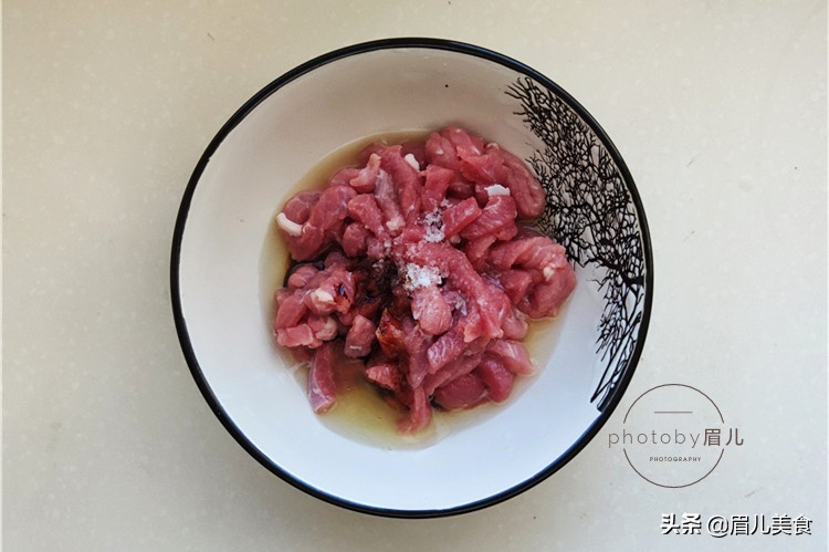 哪个部位的牛肉炖得软烂不塞牙,牛肉一炒就老怎么办