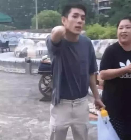 口红一哥李嘉琪视频,李佳琦口红一哥照片