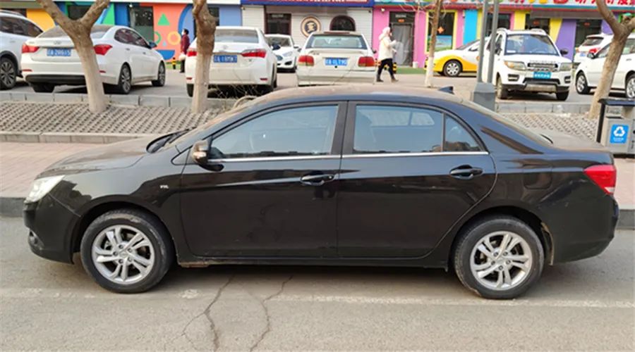 八年的比亚迪速锐值得买吗,比亚迪速锐十万公里用车感受