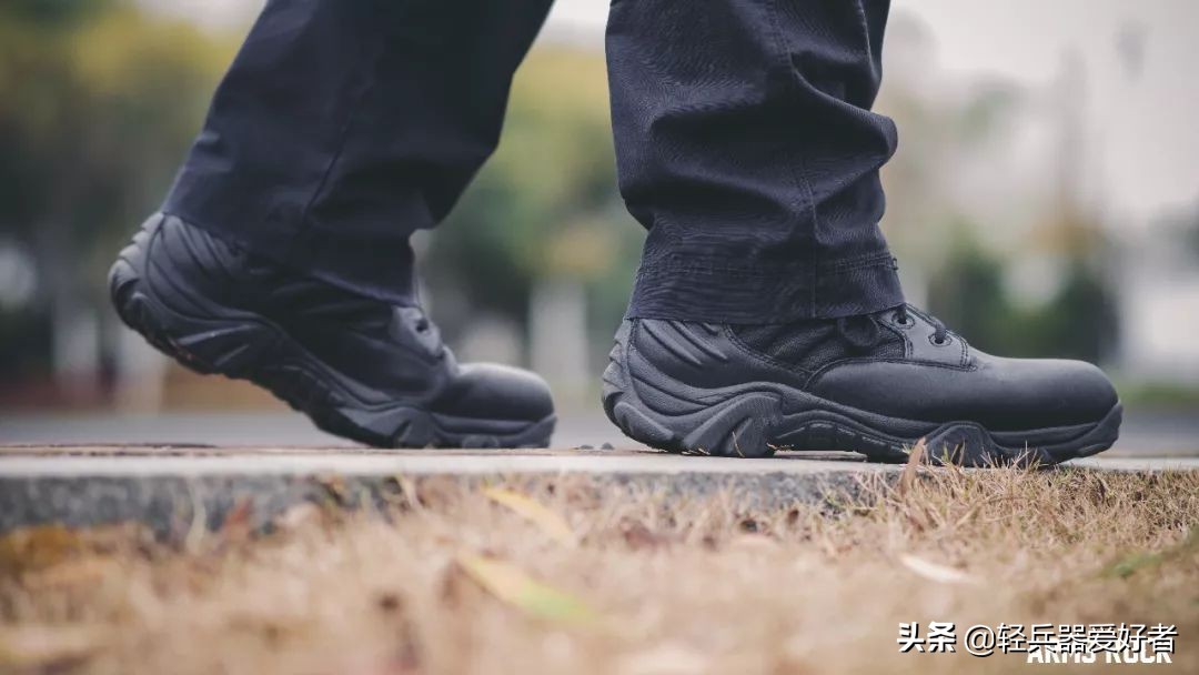 穿什么鞋能抵御零下40度,适合夏天穿的超透气作战靴