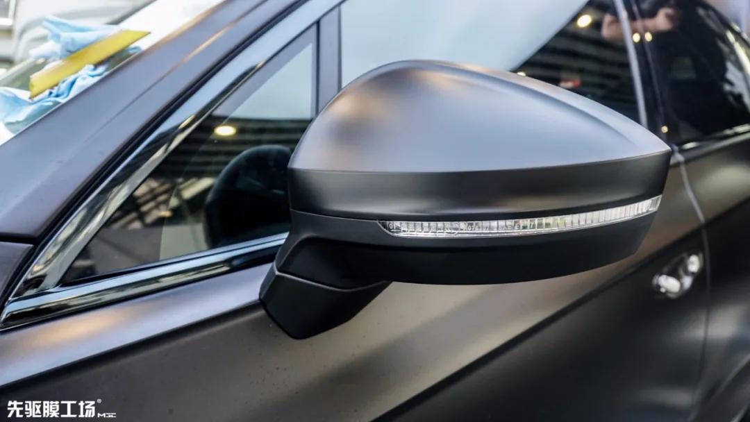 新款途锐漆面保护膜隐形车衣施工,途锐威固隔热膜