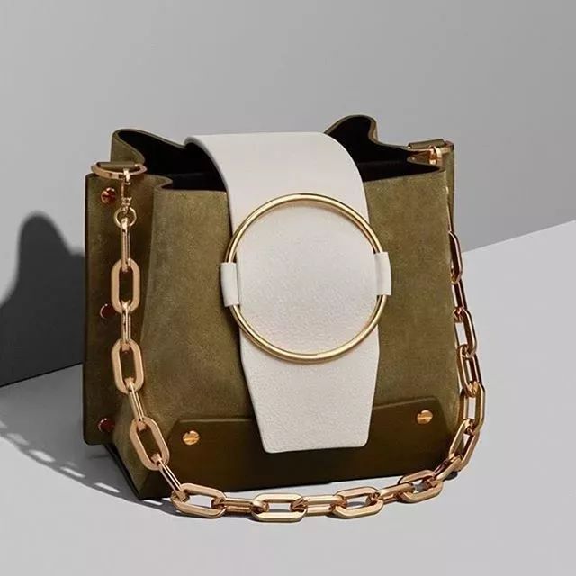 12月份小ck最新款包,小ck包怎么样值得买吗