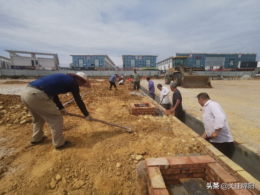 绵阳新建足球场,绵阳哪里有免费开放的足球场