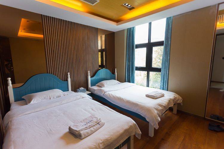 春节温泉酒店吃住一体推荐,附近别墅温泉度假一日游