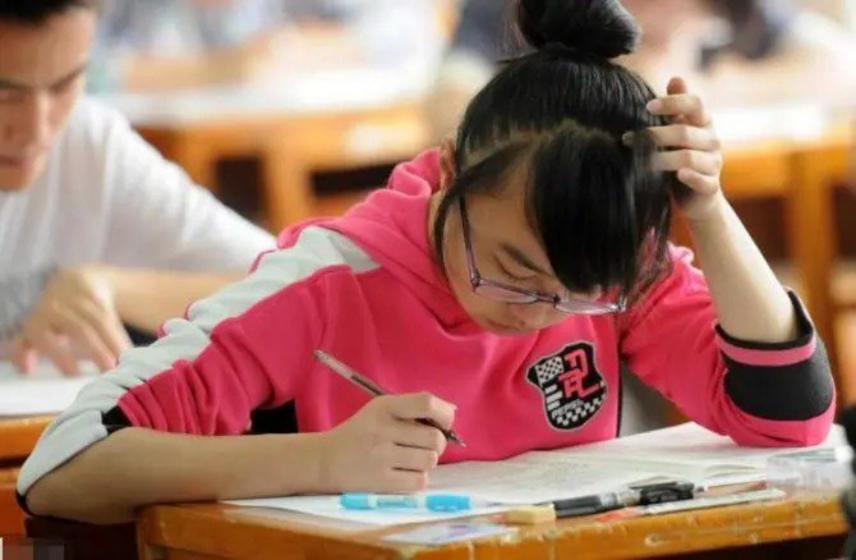 曹晓洁上的是什么专科学校,最牛专科生曹晓洁