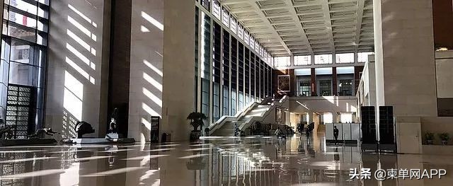 花最少的钱,花最少的钱下一句是