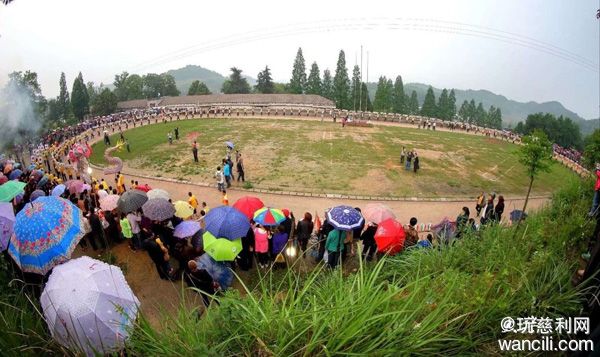 慈利龙潭河龙灯,慈利400米板板龙灯有多震撼