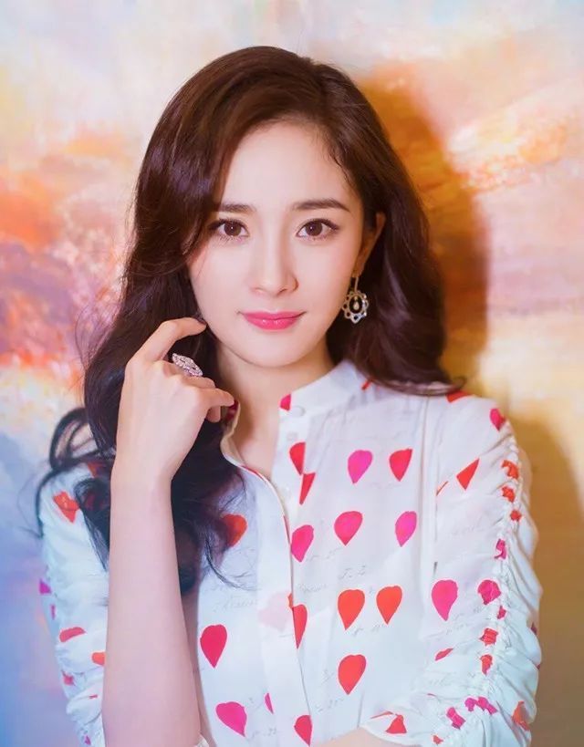 经常扎马尾留什么刘海瓜子脸,女生高马尾不留刘海考验脸型吗