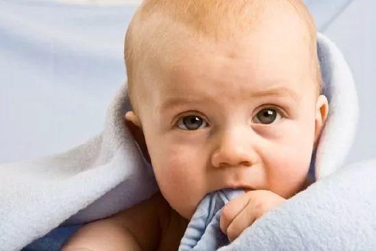 孩子咳嗽治疗误区,宝宝咳嗽护理误区