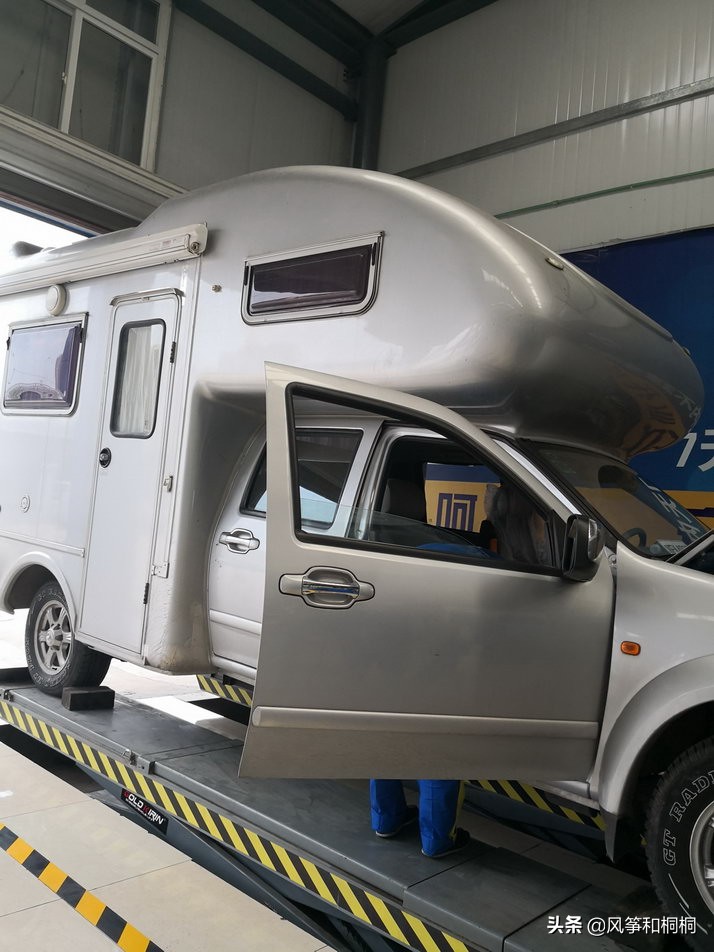 开房车自驾游的生活,老婆当专职司机