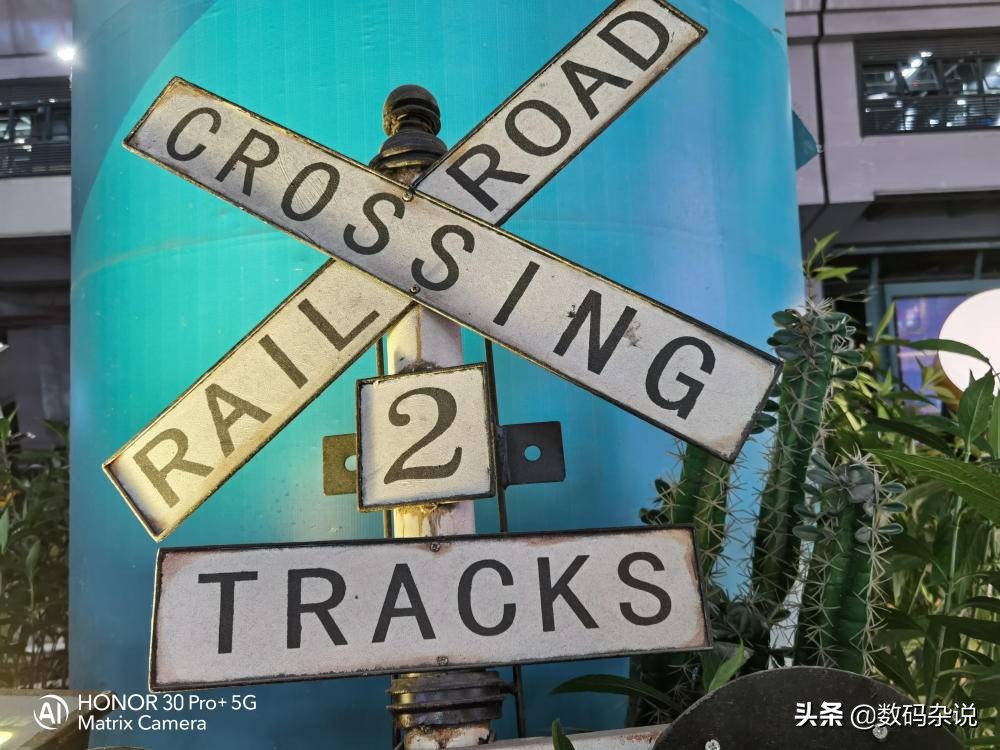 荣耀30pro2024年还值得入手吗,荣耀2020年上市的最高端手机