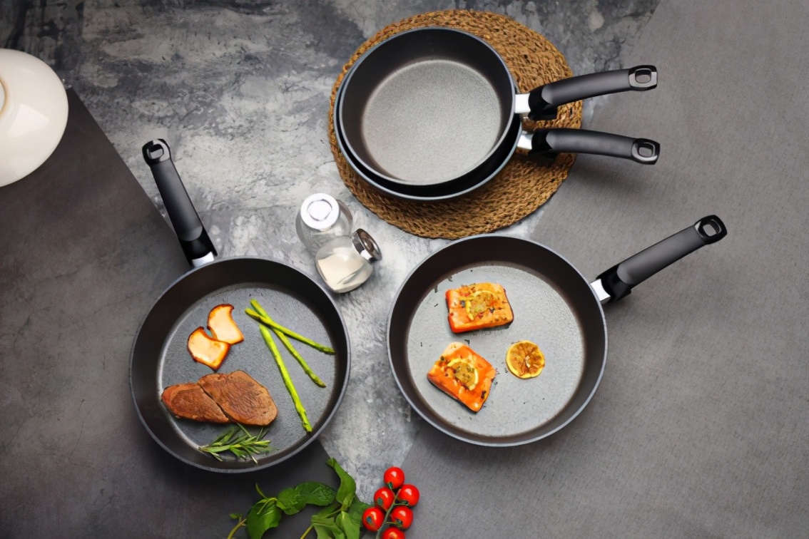 海鲜营养却费锅？德国不粘煎锅菲仕乐小金刚“硬核”开启烹饪时光