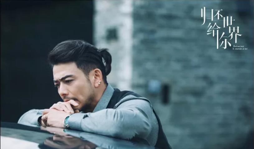 杨烁简历及老婆,37岁男神杨烁的妻子