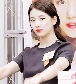 用凉水洗头对头发有危害吗,夏天用冷水洗头发还是热水洗头