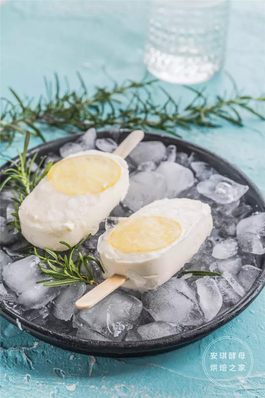 快过期的奶油做成冰淇淋还能吃吗,用淡奶油做的雪糕最多能存放几天