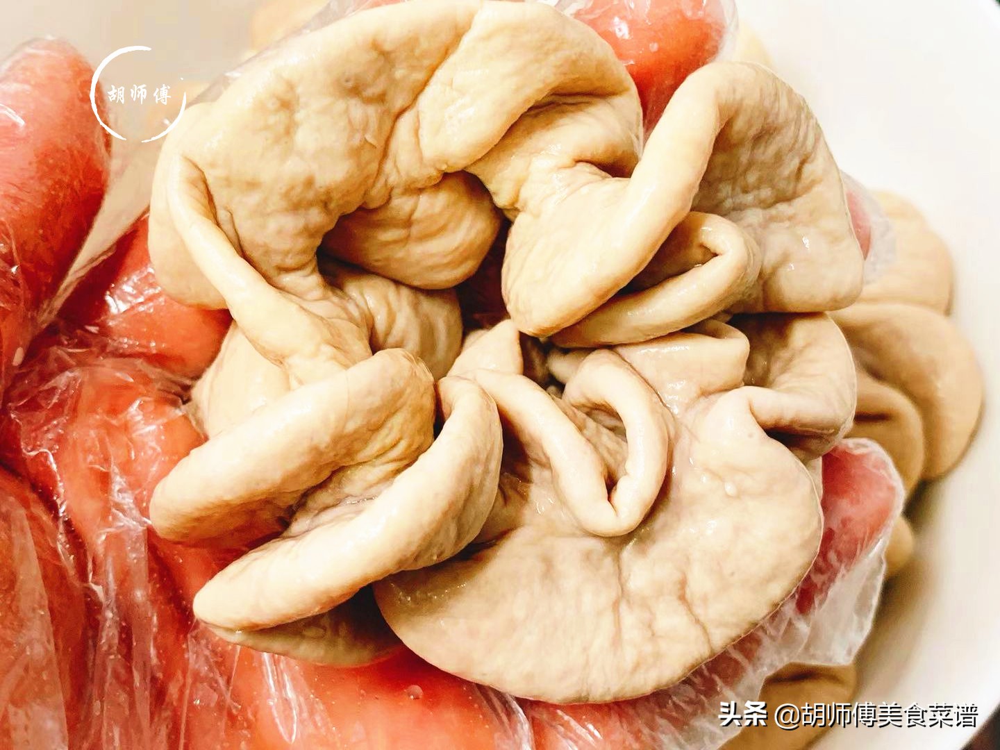 猪大肠如何洗才能干净和去异味,猪大肠怎么洗又长又臭