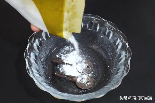 没有钥匙锁生锈了怎么办小妙招,门锁生锈钥匙短怎么处理