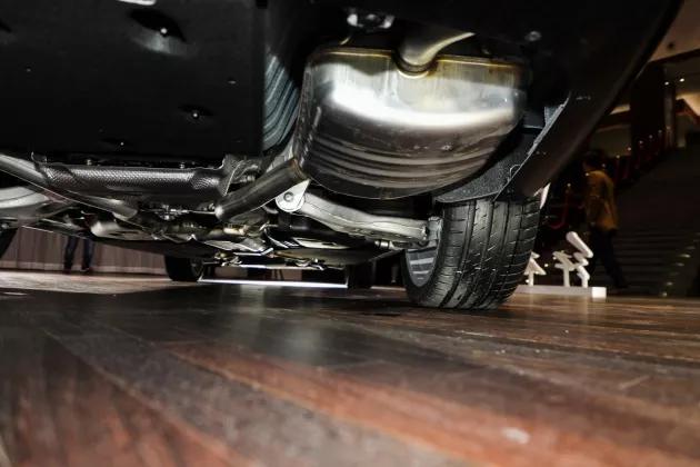 敢在人民大会堂开发布会的品牌看完我大写的服了