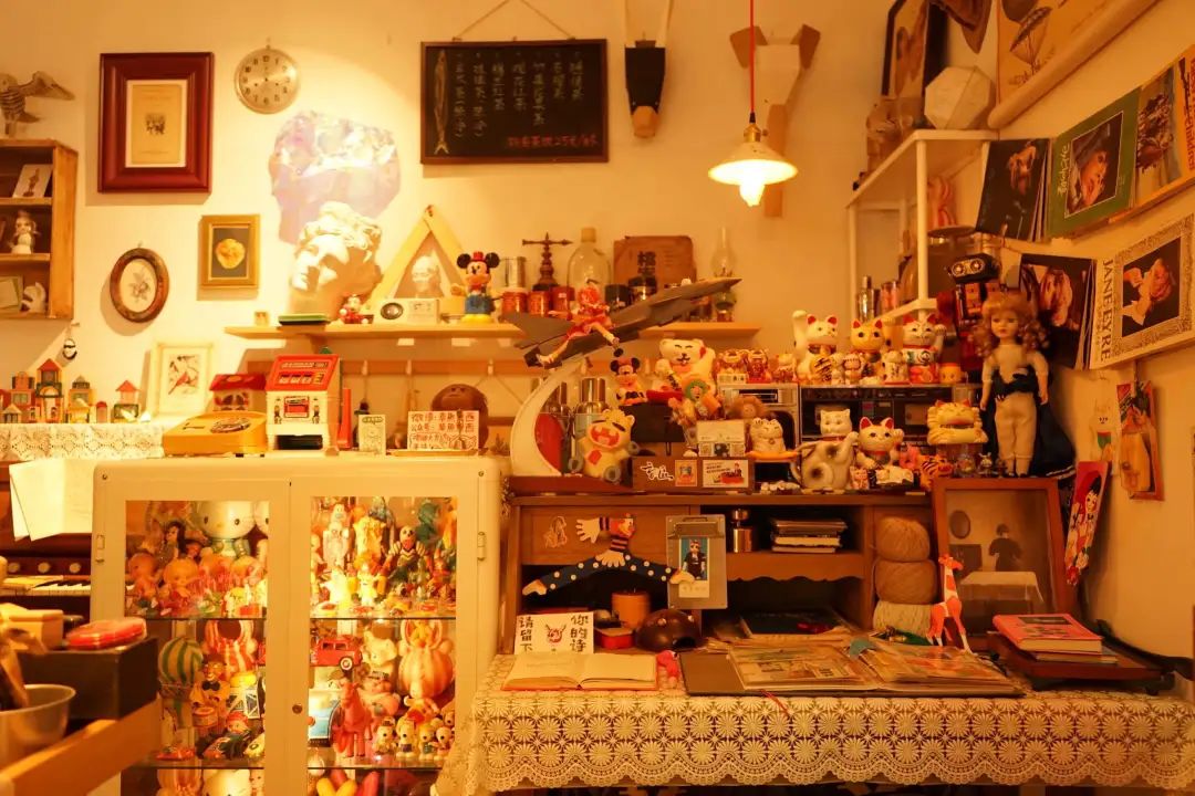 人民公园小南街,人民公园长发魔女